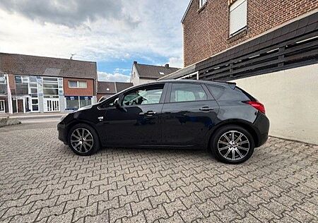 Opel Astra 1.4 Turbo 150 Jahre 88kW 150 Jahr...
