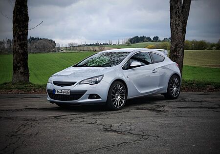 Opel Astra GTC 1.6 Turbo Innovation - 20 Zoll / OPC