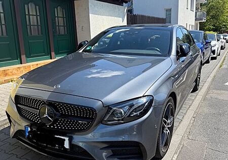 Mercedes-Benz E 220 AMG LINE/PANORAMADACH/ NICHT-PAKET