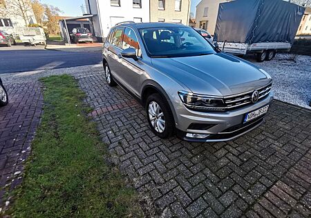 VW Tiguan Volkswagen 2.0 TDI SCR 140kW DSG 4MOTION Highlin...
