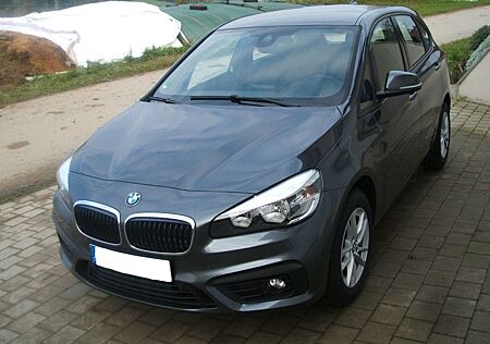 BMW 2er 220 Active Tourer 220i Advantage Advantage