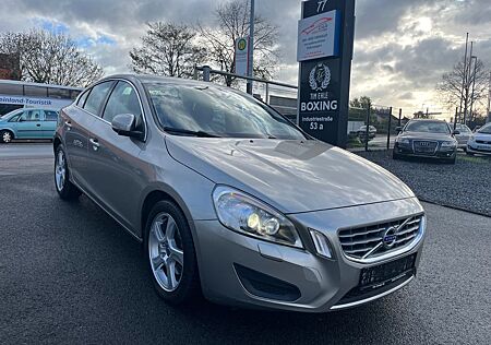Volvo S60 Lim. Momentum/Navi/Klima/Xenon/Cruise/Si-Hz/