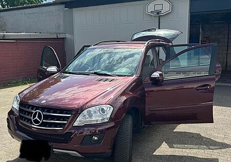 Mercedes-Benz ML 350 4MATIC -