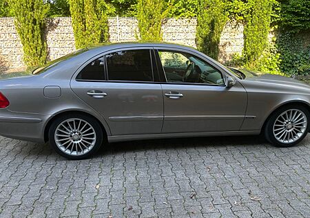 Mercedes-Benz 200