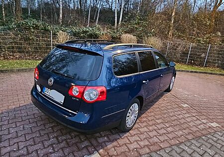 VW Passat Volkswagen 2.0 TDI DPF Comfortline