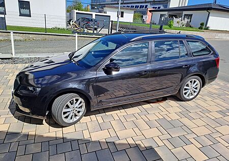 Skoda Octavia 2.0 TDI Style Combi Style - 1. Hand