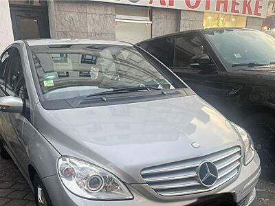 Mercedes-Benz B 200 -