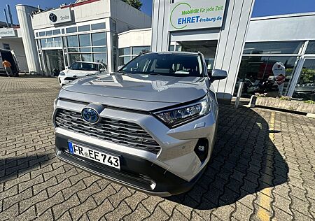 Toyota RAV 4 2.5 4x2 Hybrid Team Deutschland