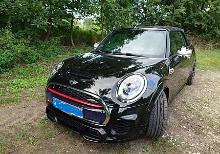 Mini John Cooper Works Cabrio JWC