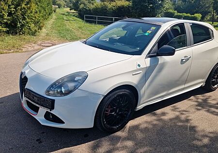 Alfa Romeo Giulietta QV*Leder*Panorama*Navi*TÜV NEU*