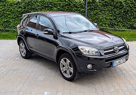 Toyota RAV 4 4x4, Executive, Automatik, AHK, 8-fach