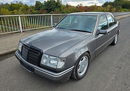 Mercedes-Benz 200 (W124) Limousine#H-KENNZEICHEN/HU/AU NEU#