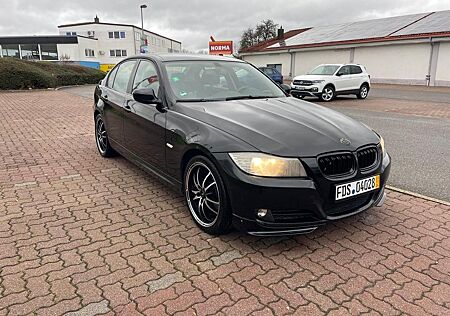 BMW 320i -