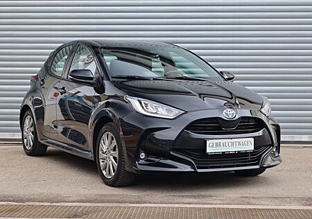 Toyota Yaris HYBRID LUXE, ABSTANDSTEMPOMAT, NAVI, DAB