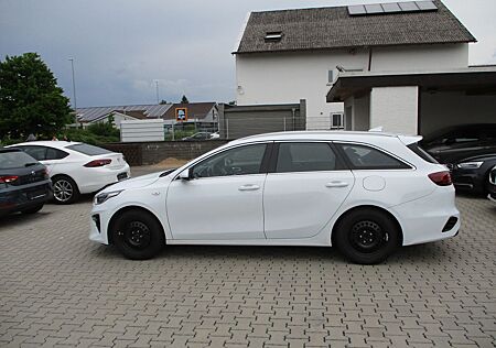 Kia Cee'd Sportswagon cee'd 1.6 CRDi NAVI KAMERA PDC AHK SPURH