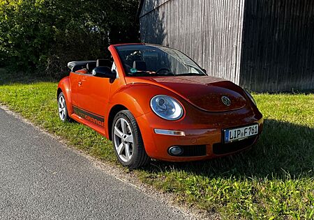 VW Beetle Volkswagen Cabrio Black-Orange