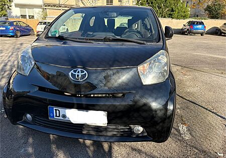 Toyota iQ 1,0-l-VVT-i Multidrive -