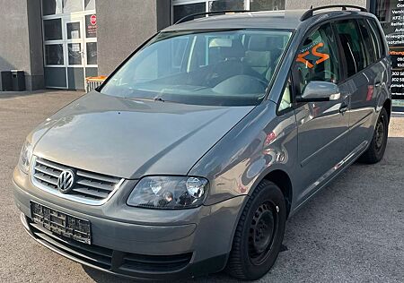 VW Touran Volkswagen 1.6 Trendline Klimaautomati*TMP*AHK*EURO4