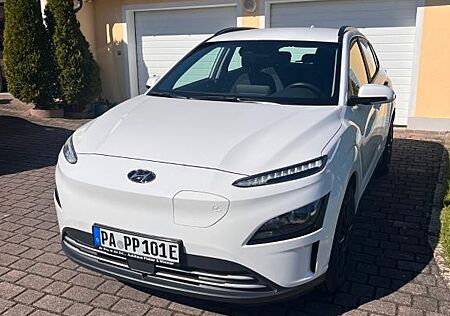 Hyundai Kona Elektro150kW Select-Paket 66kw Batterie