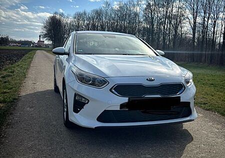Kia Cee'd / Ceed 1.0 T-GDI Vision Vision