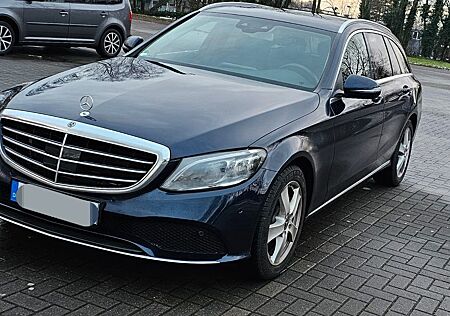 Mercedes-Benz C 220 d 4MATIC T Autom. -