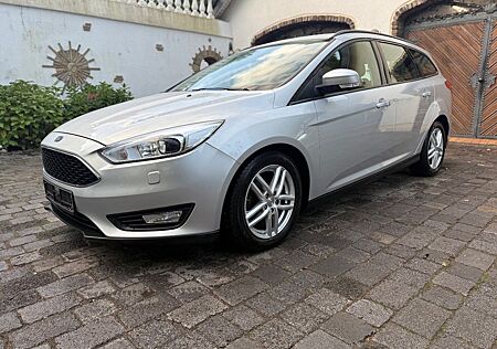 Ford Focus Turnier Business Automatik Navi Xenon TOP