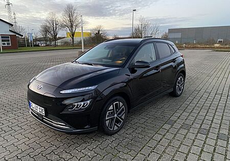 Hyundai Kona ELEKTRO, Großer Akku, Wärmepumpe, Select