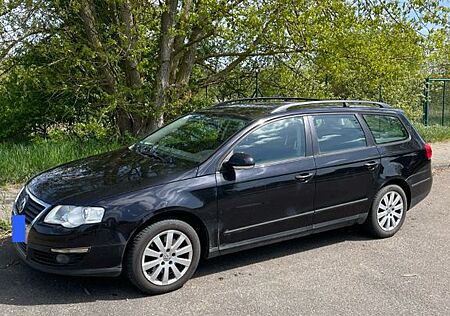 VW Passat Variant Volkswagen 2.0 TDI DPF Comfortline Varia...