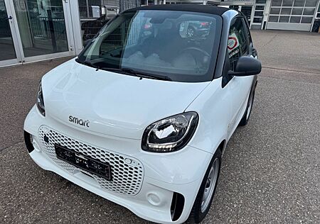 Smart ForTwo coupe EQ COOL&AUDIO *8000 KM / AUS 1.HAND