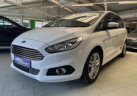 Ford S-Max Titanium
