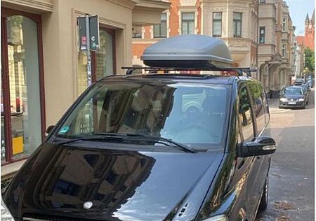 Mercedes-Benz Viano 2.2 CDI W639 TREND lang schwarz 7 Sitze