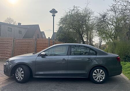 VW Jetta Volkswagen 1.2 TSI Comfortline BlueMotion Tech Co...