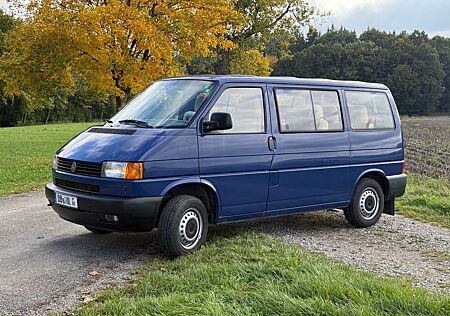 VW T4 Kombi Volkswagen - Grüne Plakette, Automatik, Schaffelle
