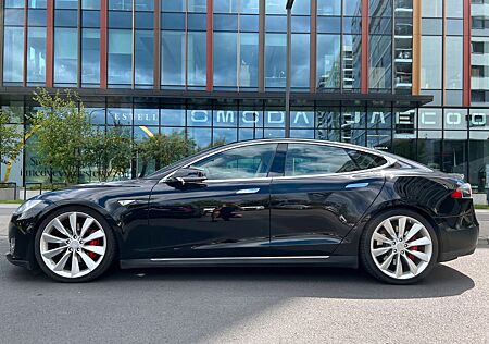 Tesla Model S ONLY 49k km, PERFECT condition, FREE charging