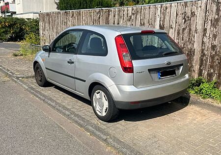 Ford Fiesta 1,3 44 kW Tüv bis 10/26
