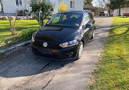 VW Golf Sportsvan Volkswagen 1.2 TSI 81kW Trendline Trendline