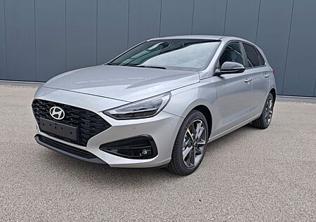 Hyundai i30 Go Plus 1.5 T-GDI Tempomat/17"/ToterWi Assi