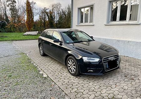 Audi A4 Avant Attraction SHZ XENON PLUS APS FIS