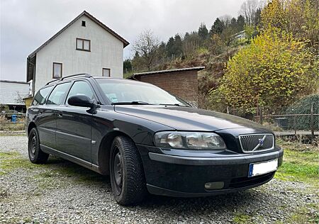 Volvo V70 2.0 T - TÜV 03/26 - fahrbereit, Winterräder