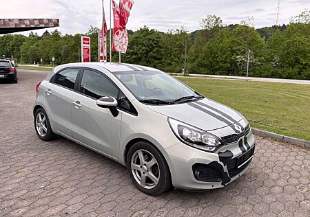 Kia Rio Spirit1.4 Diesel :Klima Lenkrad Heizung