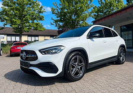 Mercedes-Benz GLA 200 AMG Line Night-Paket Pano 2.Hd MBUX .