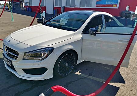 Mercedes-Benz CLA 200 AMG Line AMG Line