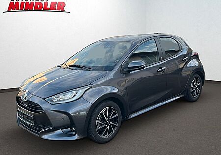 Toyota Yaris Hybrid Team D mit Technik