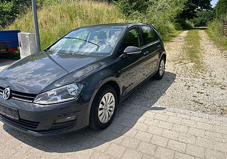 VW Golf Volkswagen VII Lim. Trendline BMT