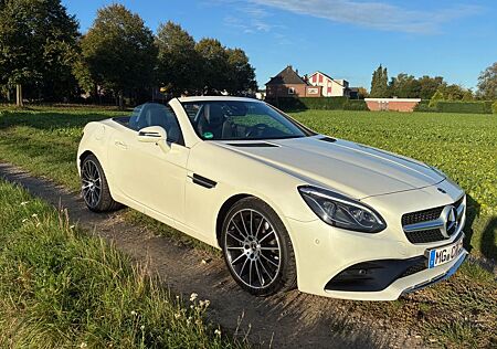 Mercedes-Benz SLC 300 AMG Style