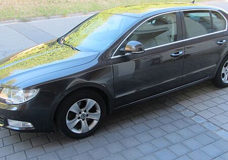 Skoda Superb 1.8 TSI DSG Ambition in TOP-Zustand