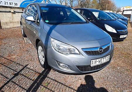 Opel Astra J Lim. 5-trg. Selection/Klima /Winterräder