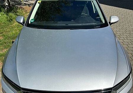 VW Passat Variant Volkswagen 2.0 TDI Highline Variant Highline