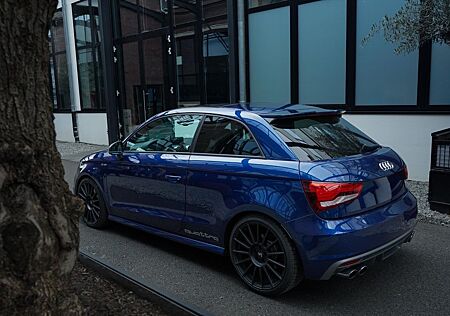 Audi S1 2.0 TFSI quattro -
