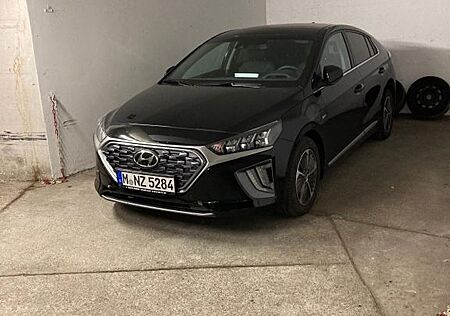 Hyundai Ioniq 1.6l GDi PLUG-IN HYBRID -